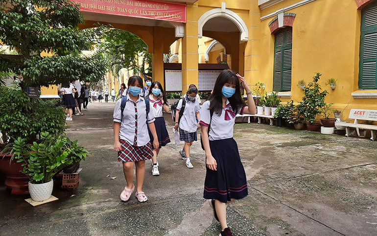 “Trân trọng cuộc sống mỗi ngày” vào đề thi Ngữ văn -0