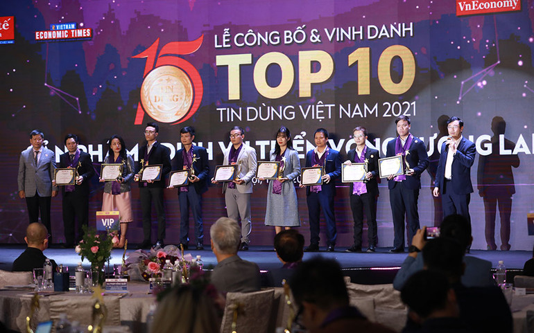 Vinh danh Top 10 các nhóm ngành sản phẩm–dịch vụ Tin Dùng Việt Nam 2021 -0