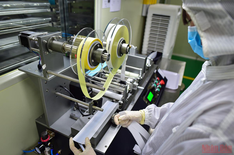 Cận cảnh quy trình sản xuất kit Test nhanh kháng nguyên SARS-CoV-2 “Made in Viet Nam” -0