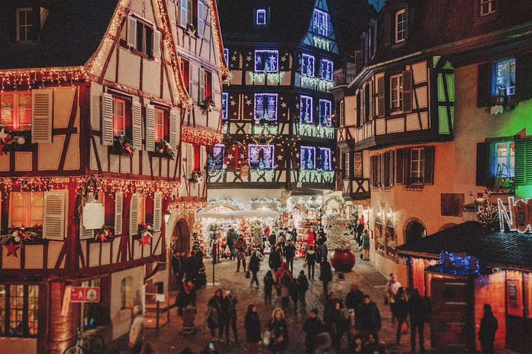 Chợ Giáng sinh Colmar. 10 khu chợ Giáng sinh huyền diệu ở châu Âu mở cửa trở lại -0