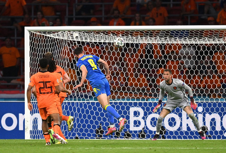Hà Lan giành chiến thắng kịch tính trước Ukraine -0