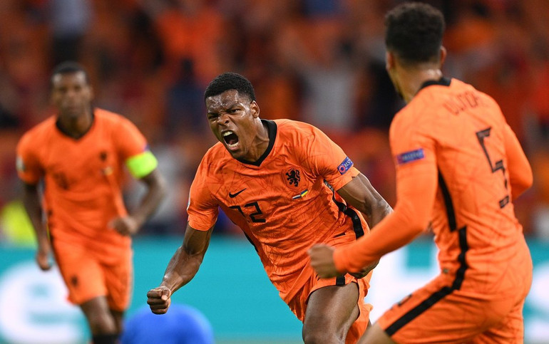 Hà Lan giành chiến thắng kịch tính trước Ukraine -0