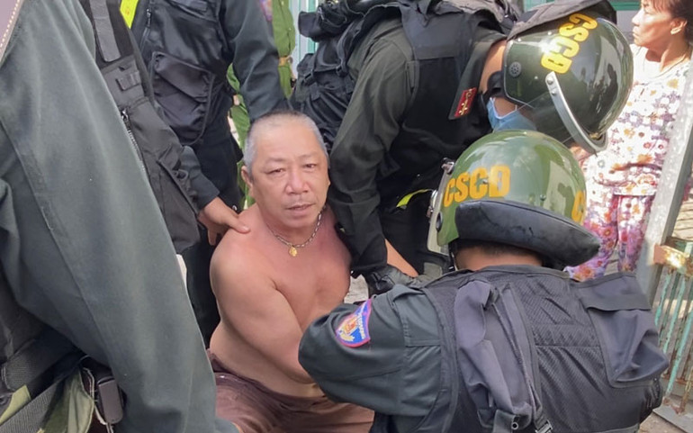 Đối tượng Nguyễn Văn Minh bị bắt giữ. Bắt đối tượng tạt a-xít vào người khác -0