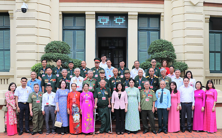 Thứ trưởng Nguyễn Thị Hà gặp mặt các đại biểu người có công tỉnh Nghệ An (Ảnh: Molisa). Nhiều hoạt động trọng tâm kỷ niệm 75 năm Ngày Thương binh - Liệt sĩ -0