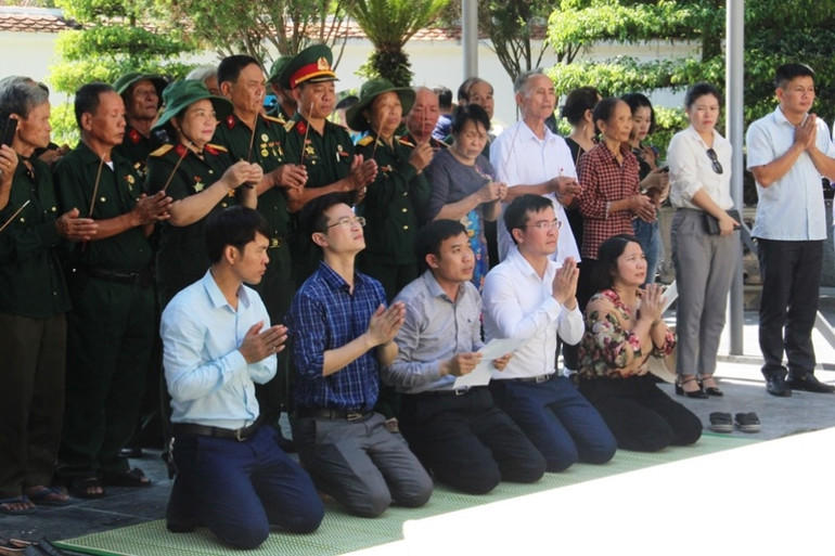 Lễ giỗ 10 nữ liệt sĩ thanh niên xung phong Ngã ba Đồng Lộc -1