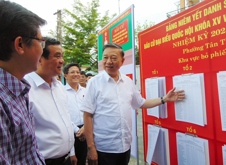 Tăng cường tuyên truyền, vận động nhân dân tích cực tham gia bầu cử -0