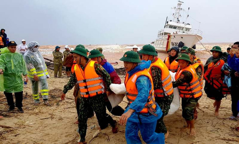 Cứu được bảy người trên tàu Vietship 01 -0