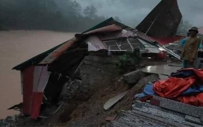 Sạt lở đất làm hư hại 44 ngôi nhà ở Cao Bằng -0