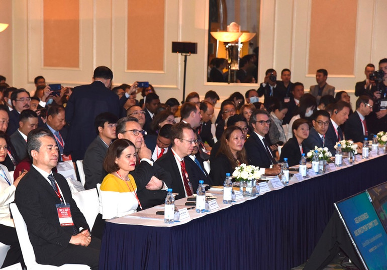 Thủ tướng Nguyễn Xuân Phúc dự Hội nghị Thượng đỉnh Kinh doanh và Đầu tư ASEAN 2020 -0