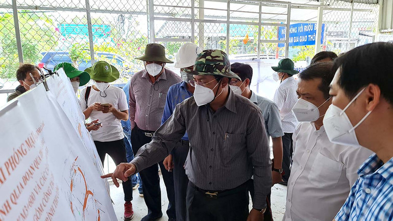 Cà Mau chủ trương cho F0 không triệu chứng, triệu chứng nhẹ đi làm -0