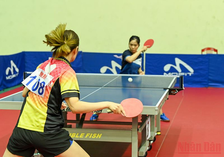 Loại đương kim vô địch, “sao trẻ” Trần Mai Ngọc vào vòng bán kết đơn -0