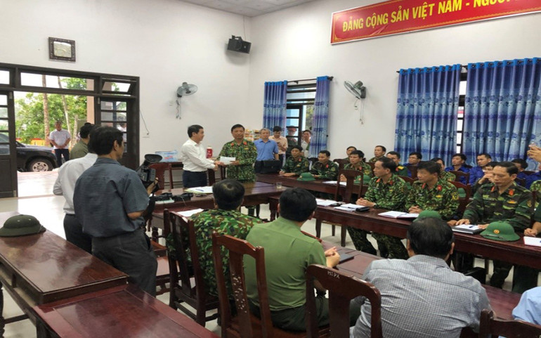 Vietcombank ủng hộ 11 tỷ đồng, chung tay cùng cán bộ, chiến sĩ và đồng bào miền trung vượt qua khó khăn trước thiên tai, lũ lụt -0