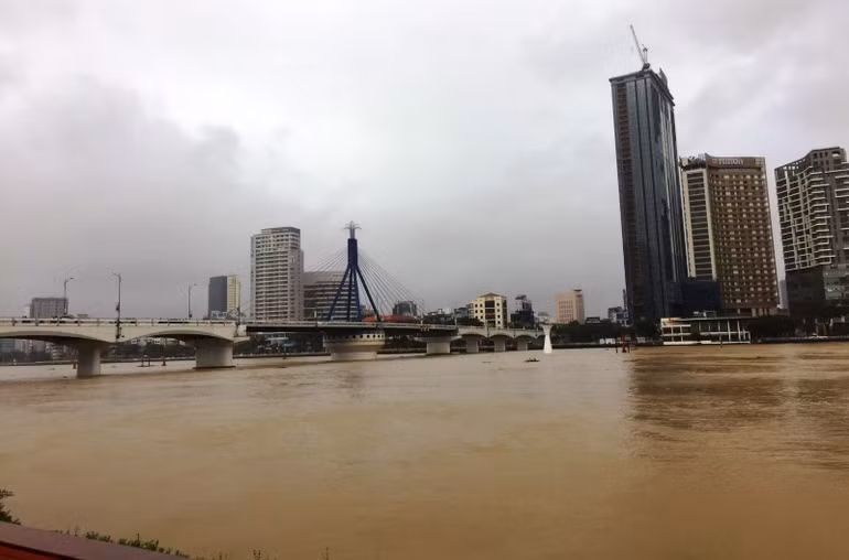 Đà Nẵng: Mưa lũ gây nhiều thiệt hại ở huyện Hòa Vang -0