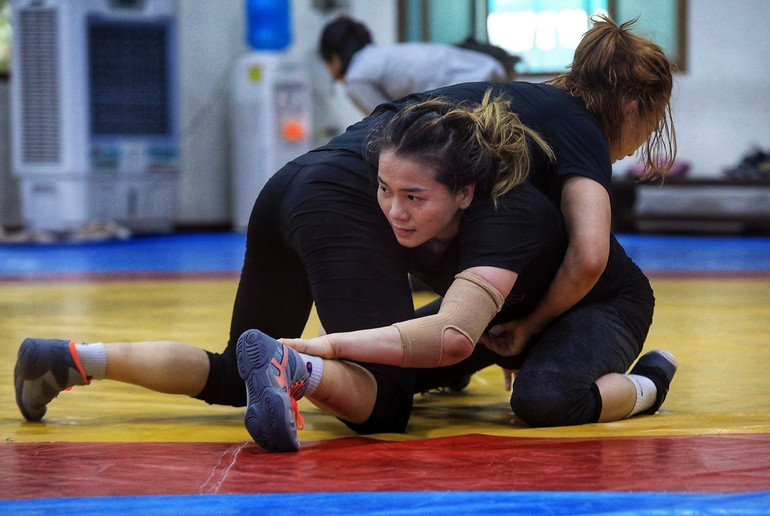 Đội tuyển Vật nữ Việt Nam luyện tập chuẩn bị SEA Games 31 -0