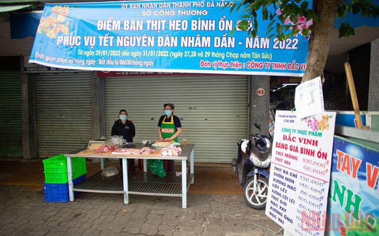 Các điểm bán niêm yết giá cả ổn định. Đà Nẵng mở 18 điểm bán thịt heo bình ổn giá -0