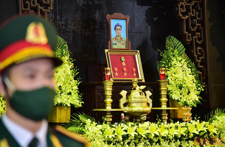 Thương tiếc Trung tá Đỗ Anh - sỹ quan gìn giữ hòa bình hy sinh khi làm nhiệm vụ nhân đạo quốc tế -0