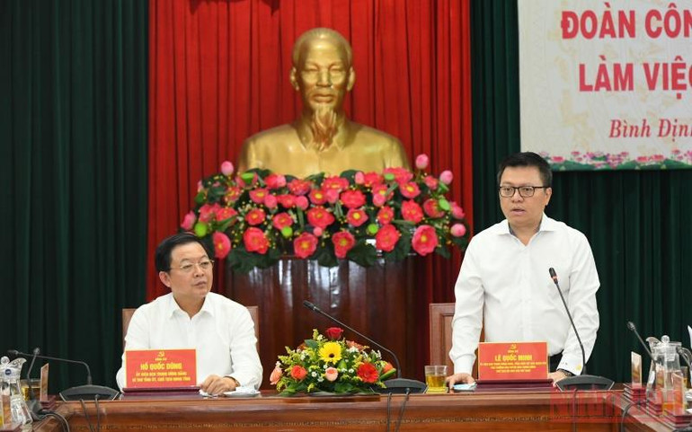 Đồng chí Lê Quốc Minh, Ủy viên Trung ương Đảng, Tổng Biên tập Báo Nhân Dân phát biểu tại buổi làm việc. (Ảnh: Thành Đạt) anh_2_2-1656331523707.jpg
