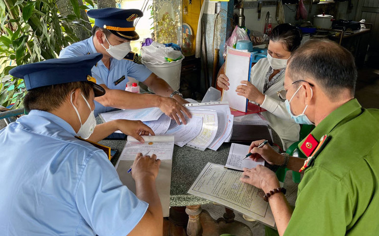 Ngăn chặn vi phạm trong kinh doanh xăng dầu -0