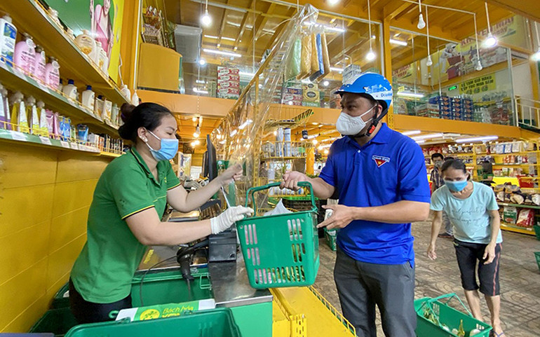 Triệu triệu trái tim chung nhịp đập -0