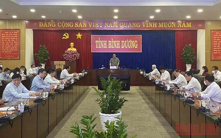 Thủ tướng Chính phủ làm việc với Ban Thường vụ Tỉnh ủy Bình Dương -0