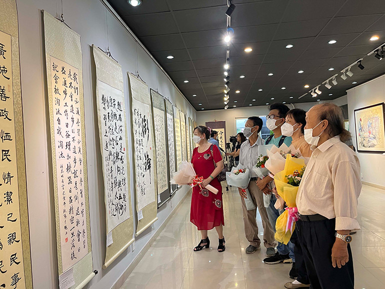 Triển lãm mỹ thuật chủ đề Học tập và làm theo tư tưởng, đạo đức, phong cách Hồ Chí Minh -0