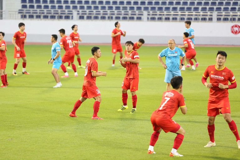 Đội tuyển Việt Nam trở lại tập luyện sau ngày nghỉ, Hùng Dũng bắt nhịp nhanh -0