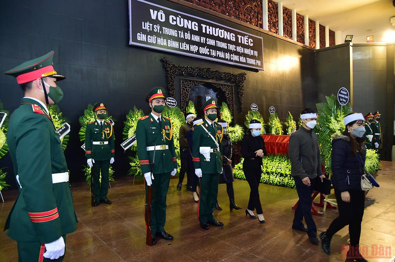 Thương tiếc Trung tá Đỗ Anh - sỹ quan gìn giữ hòa bình hy sinh khi làm nhiệm vụ nhân đạo quốc tế -0