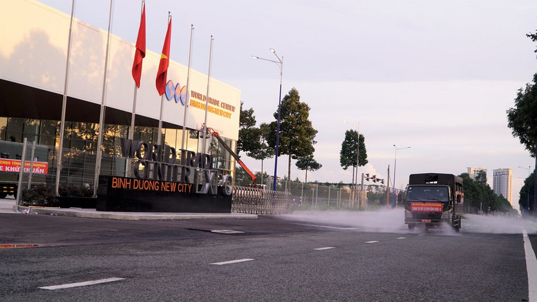 Ca bệnh tăng, Bình Dương khẩn trương đưa bệnh viện dã chiến đi vào hoạt động -0