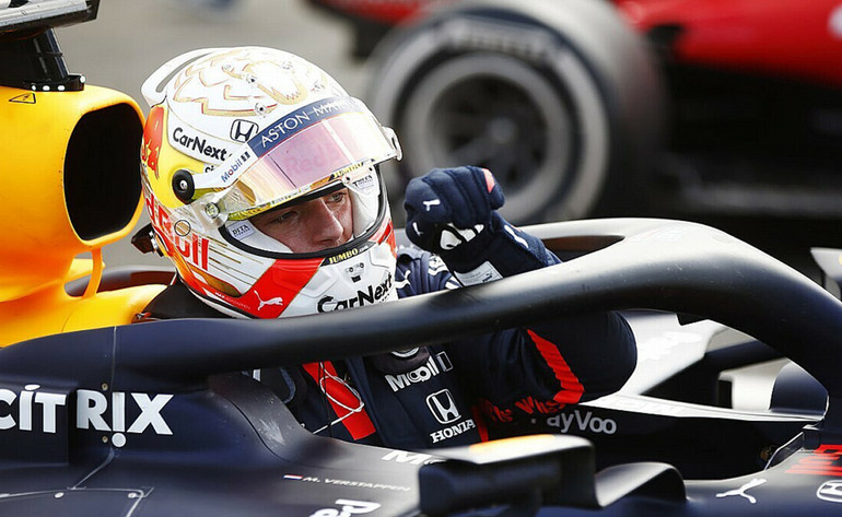 Nổ lốp, Hamilton về đích ngoạn mục -0