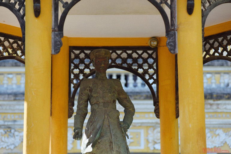 Vàng son một thuở cung An Định -0