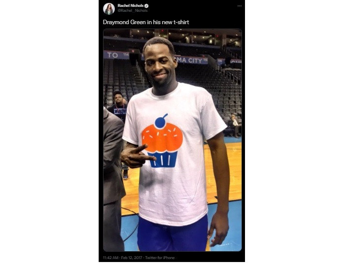 Bức ảnh ngôi sao NBA Draymond Green mặc áo phông chứa thông điệp vaccine đã bị chỉnh sửa -0