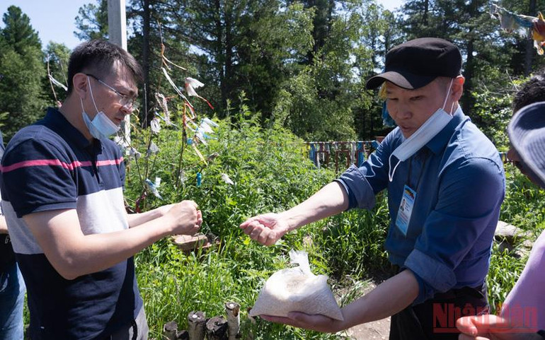 Đạo diễn tour ở Nga nắm bắt cơ hội trong bối cảnh mới -0