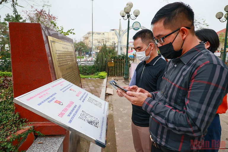 Hà Nội chuẩn bị khai trương tuyến phố đi bộ quanh Thành cổ Sơn Tây -6