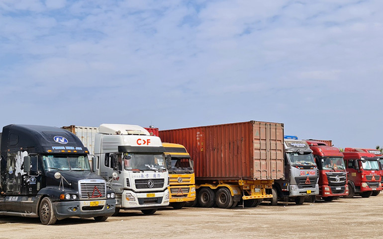 Ùn tắc hàng hóa tại các cửa khẩu Quảng Ninh -0