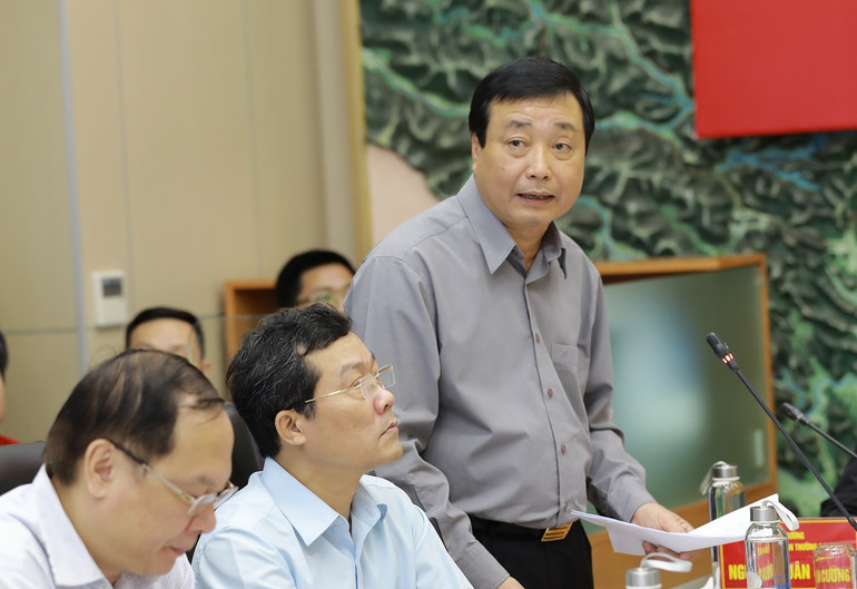 Bão số 13 đổ bộ vào đất liền vẫn giật cấp 11, cần khẩn cấp sơ tán dân -0