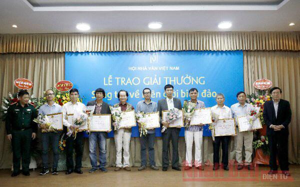 Hội Nhà văn Việt Nam trao Giải thưởng Sáng tác về biên giới, biển đảo -0