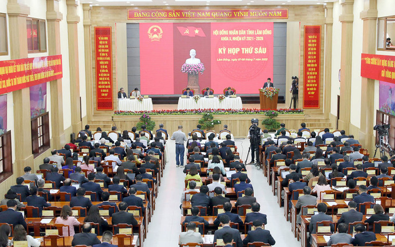 Quang cảnh Kỳ họp thứ sáu, HĐND tỉnh Lâm Đồng khóa X. Đà Lạt-Lâm Đồng đón hơn 3,7 triệu lượt du khách 6 tháng đầu năm 2022 -0