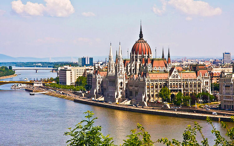 "Trái tim của châu Âu" Budapest, Hungary có nguy cơ vào danh sách "Di sản Thế giới bị đe dọa" (Ảnh: UNESCO) Nhiều Di sản Thế giới đối mặt với nguy cơ mất danh hiệu -0
