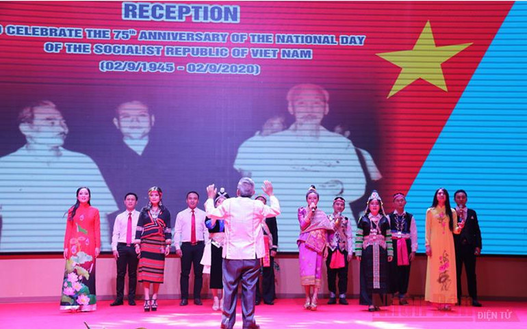 Kỷ niệm 75 năm Quốc khánh Việt Nam tại Lào -0