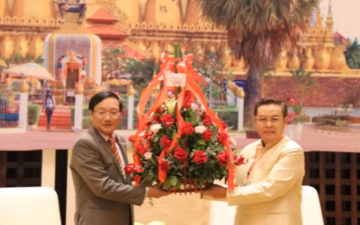 Chúc mừng 70 năm Ngày thành lập Mặt trận Lào Xây dựng đất nước -0