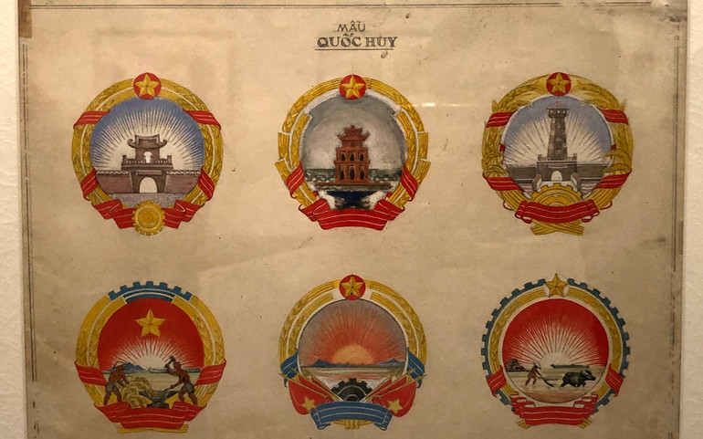 Câu chuyện Quốc huy -0