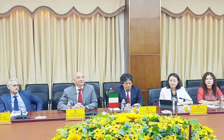 Công ty Năng lượng Eni Việt Nam đồng ý hợp tác với Quảng Trị việc đưa khí từ Kèn Bầu vào bờ -0