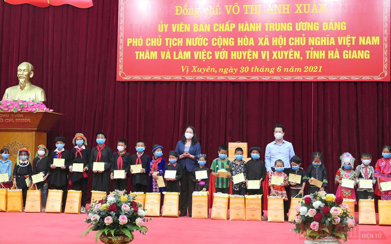 Phó Chủ tịch nước Võ Thị Ánh Xuân làm việc tại Hà Giang -0