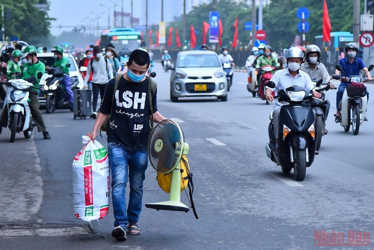 Đường phố Hà Nội ùn tắc trước kỳ nghỉ lễ 30/4-1/5 -0