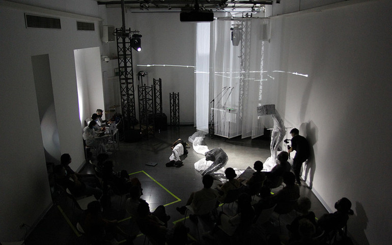 Trình diễn thơ đa phương tiện trực tuyến -0