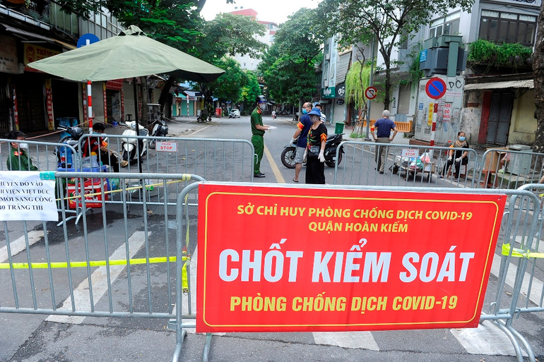 Cách ly y tế các phố khu vực Bệnh viện Việt - Đức -0