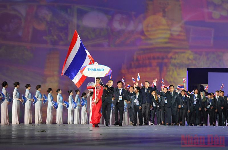 Đoàn Thái Lan có 808 vận động viên tham gia. (Ảnh: THÀNH ĐẠT) Lễ khai mạc SEA Games 31: Vì một Đông Nam Á mạnh mẽ hơn! -0