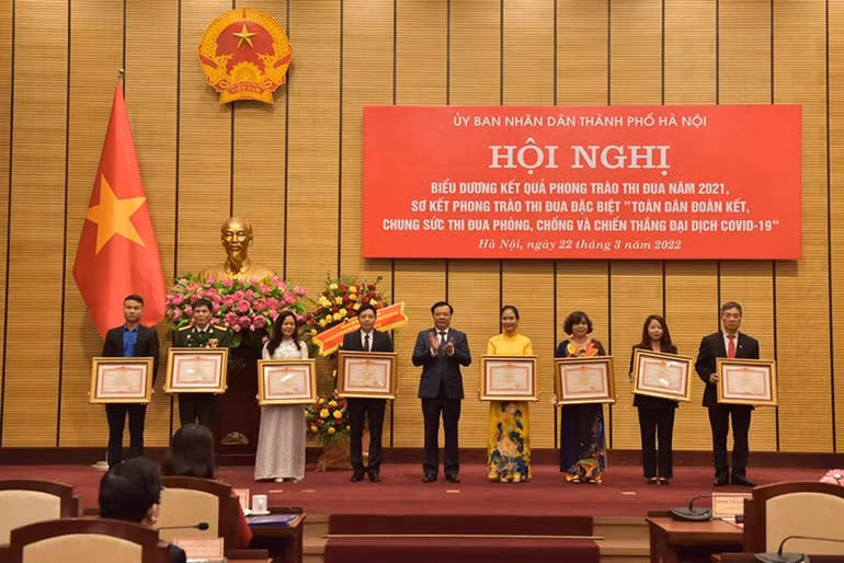 Hà Nội sơ kết phong trào thi đua phòng, chống và chiến thắng đại dịch Covid-19 -0