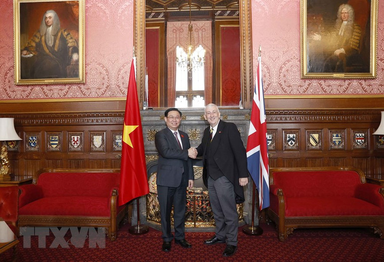 Hình ảnh Chủ tịch Quốc hội hội đàm với Chủ tịch Hạ viện Anh -0