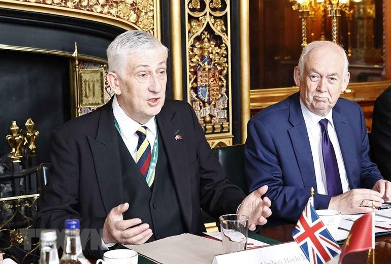 Hình ảnh Chủ tịch Quốc hội hội đàm với Chủ tịch Hạ viện Anh -0